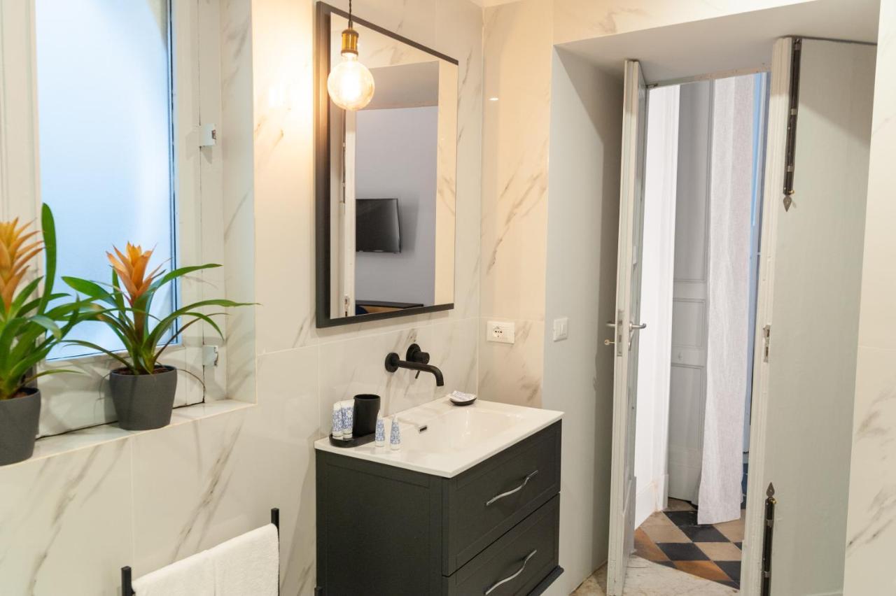 Catarina Suites - Centro Storico カターニア エクステリア 写真