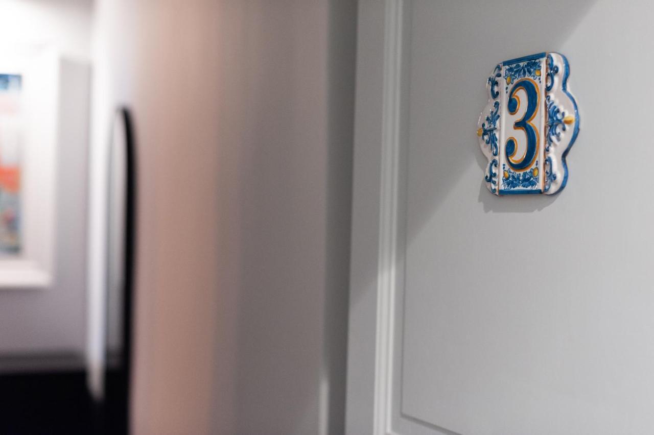 Catarina Suites - Centro Storico カターニア エクステリア 写真