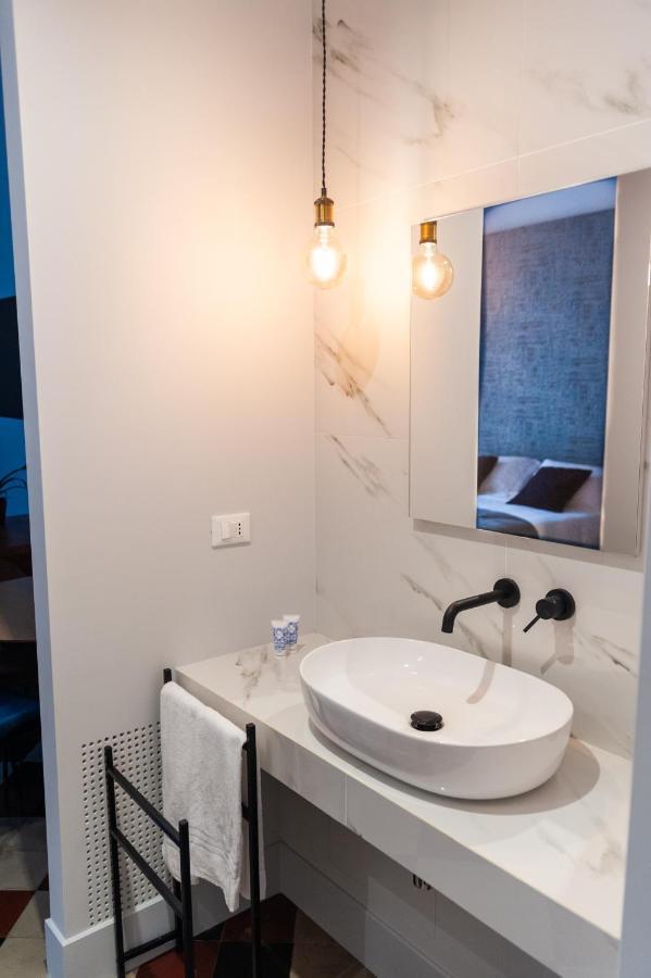 Catarina Suites - Centro Storico カターニア エクステリア 写真